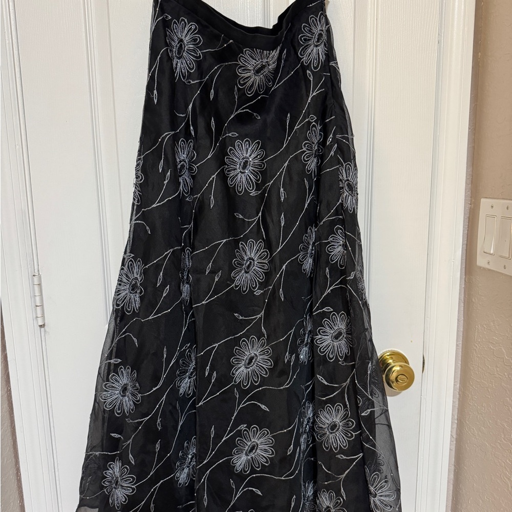 Chetta B Black A-Line Skirt with White Floral Embroidery